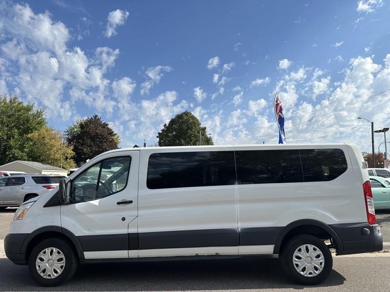 Ford Transit Passenger Wagon T-350 148" Low Roof XLT RWD 2015