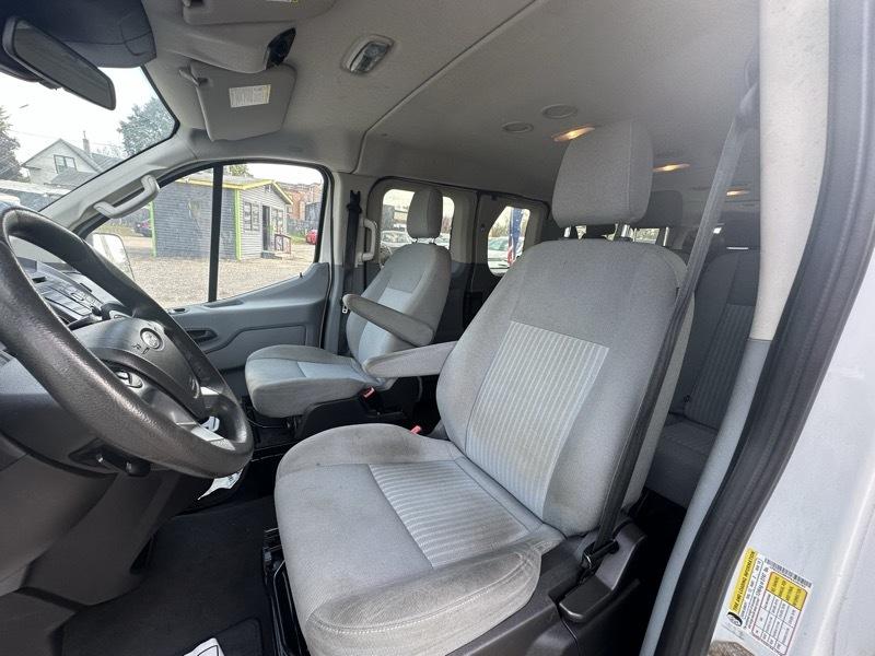 Ford Transit Passenger Wagon T-350 148" Low Roof XLT RWD 2015