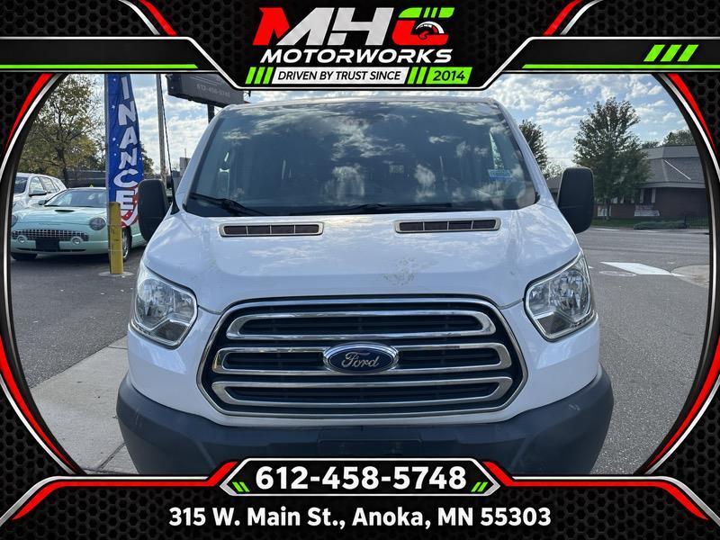 2015 Ford Transit Passenger Wagon T-350 148" Low Roof XLT RWD