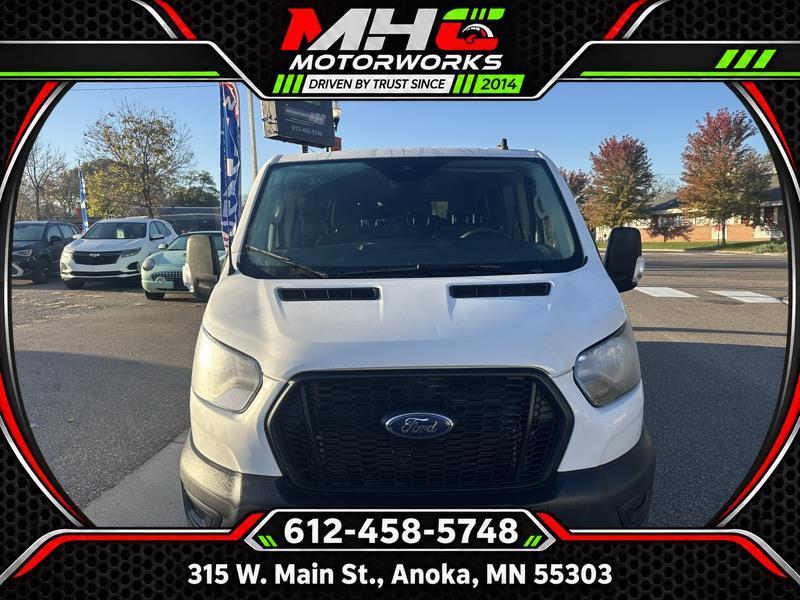 2024 Ford Transit Passenger Wagon T-350 148" Low Roof XLT RWD