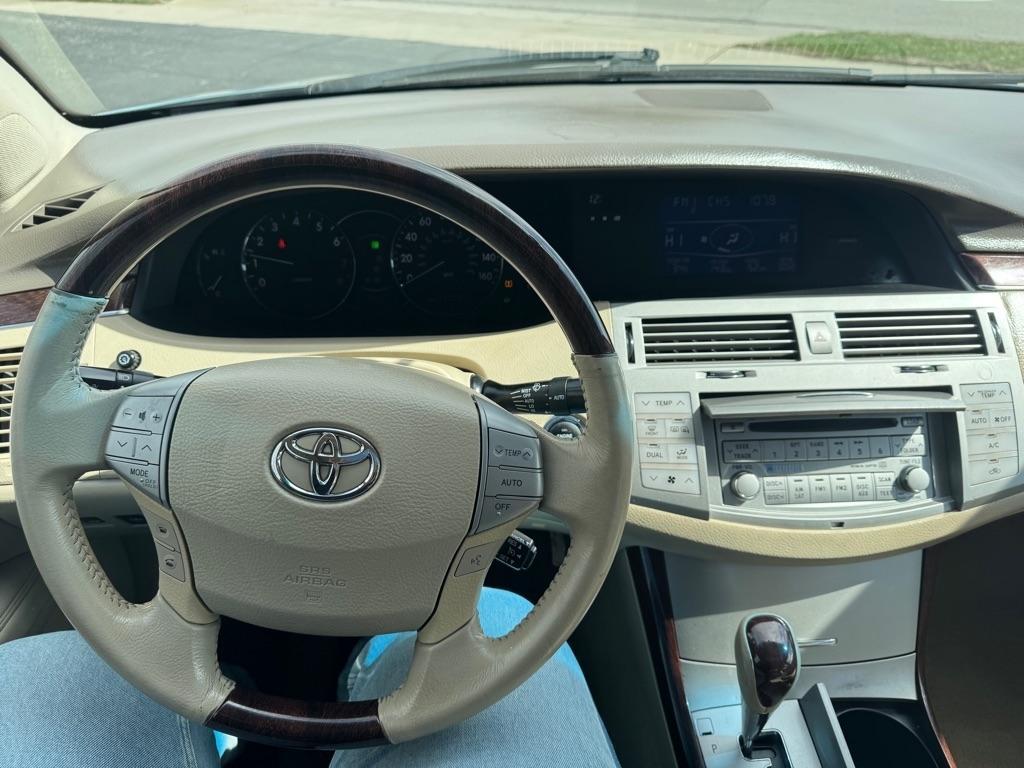 Toyota Avalon XL 2008