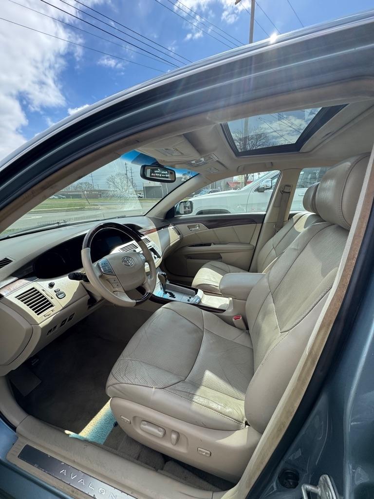 Toyota Avalon XL 2008