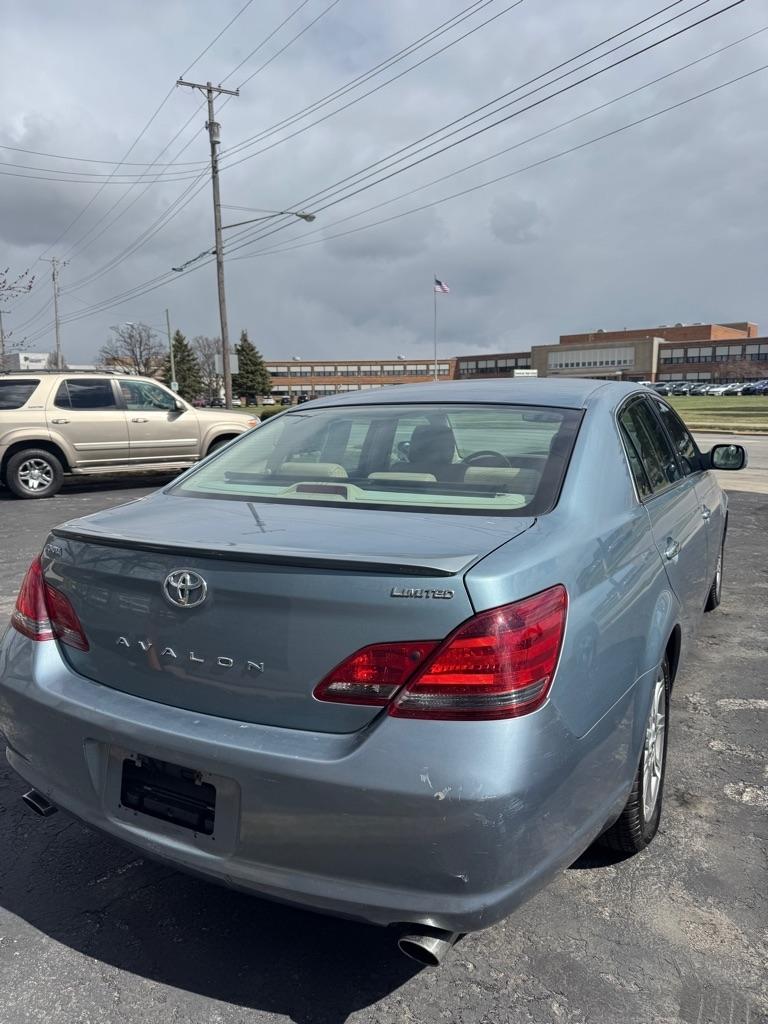 Toyota Avalon XL 2008