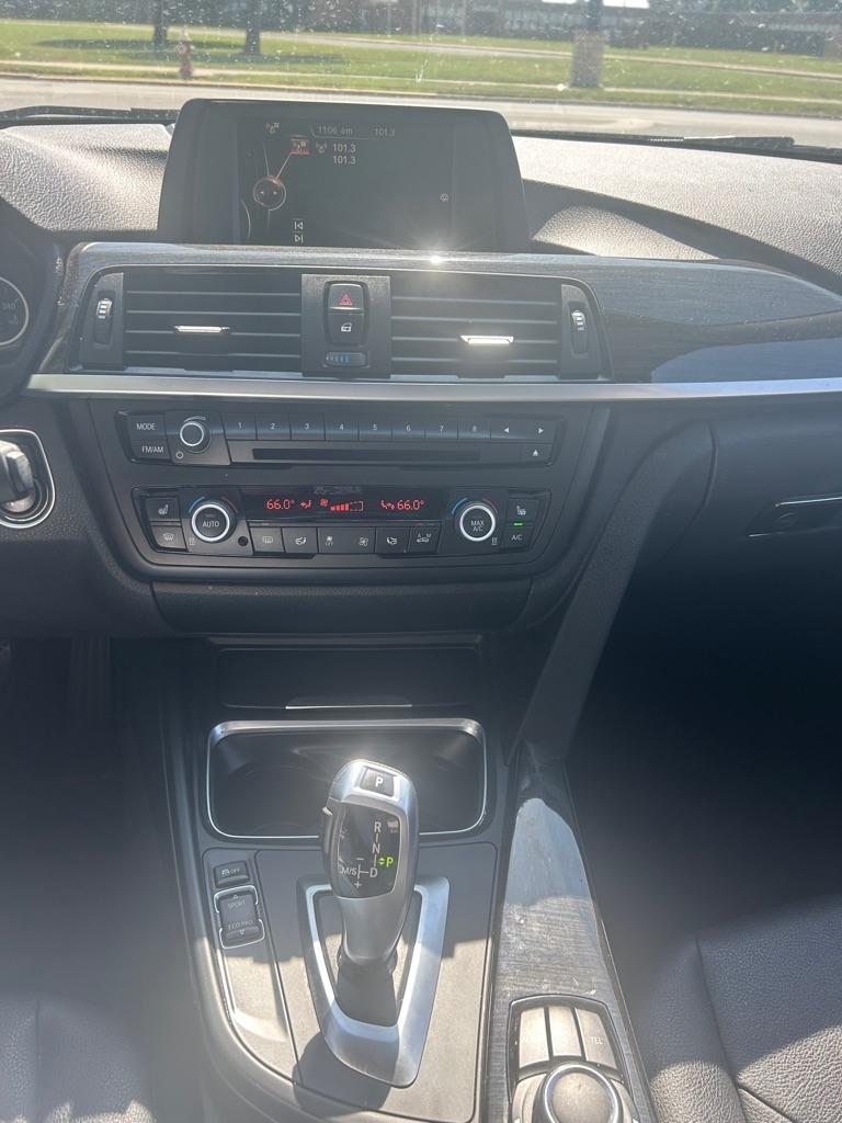 BMW 3-Series 320i xDrive 2015