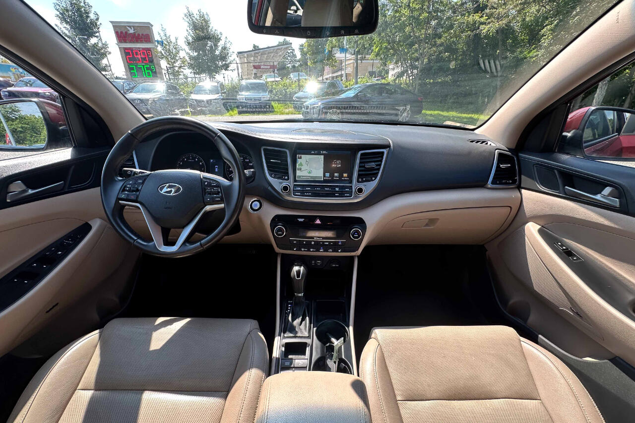 2017 Hyundai Tucson SE Plus photo 10