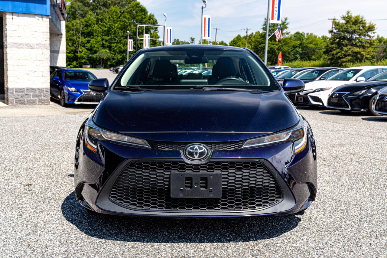 2022 Toyota Corolla LE photo 2