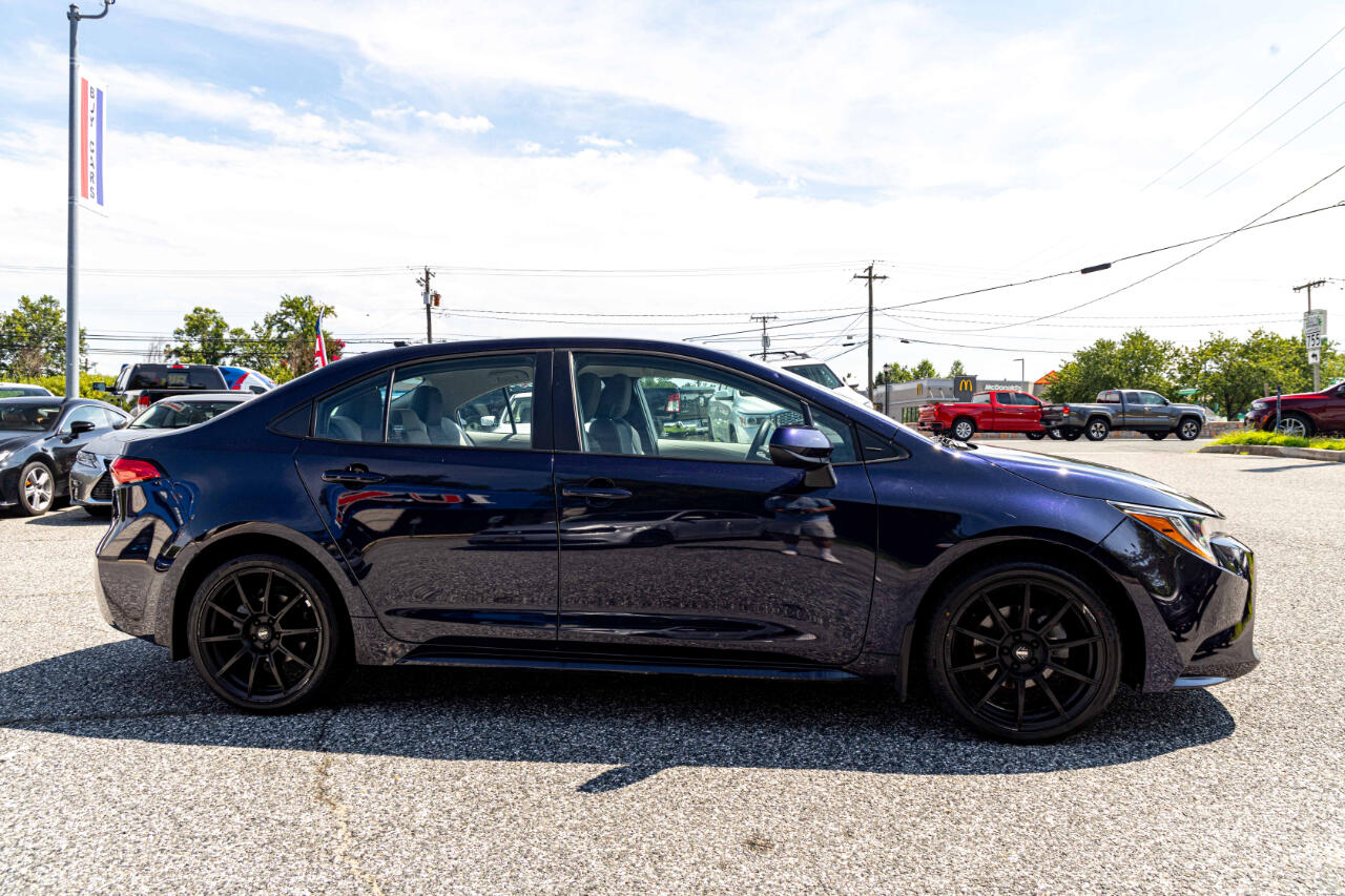 2022 Toyota Corolla LE photo 7
