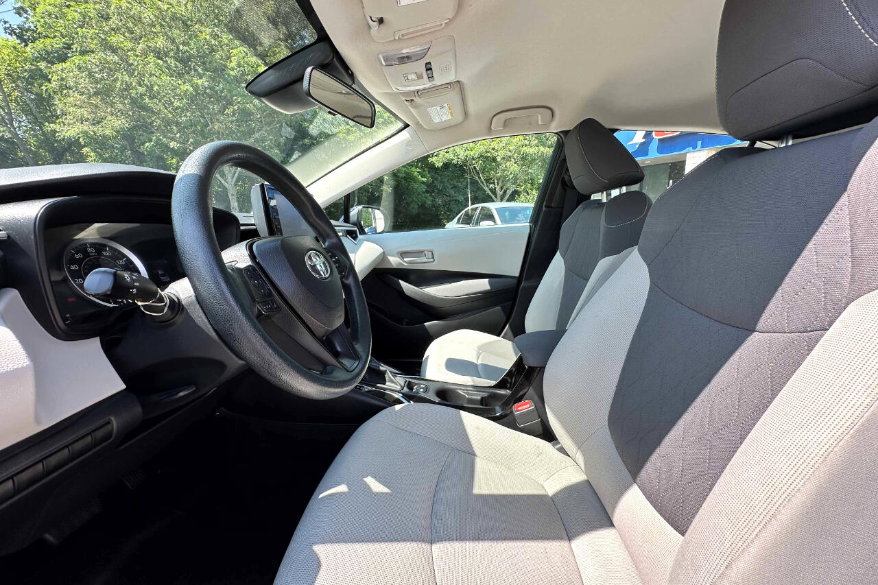 2022 Toyota Corolla LE photo 15