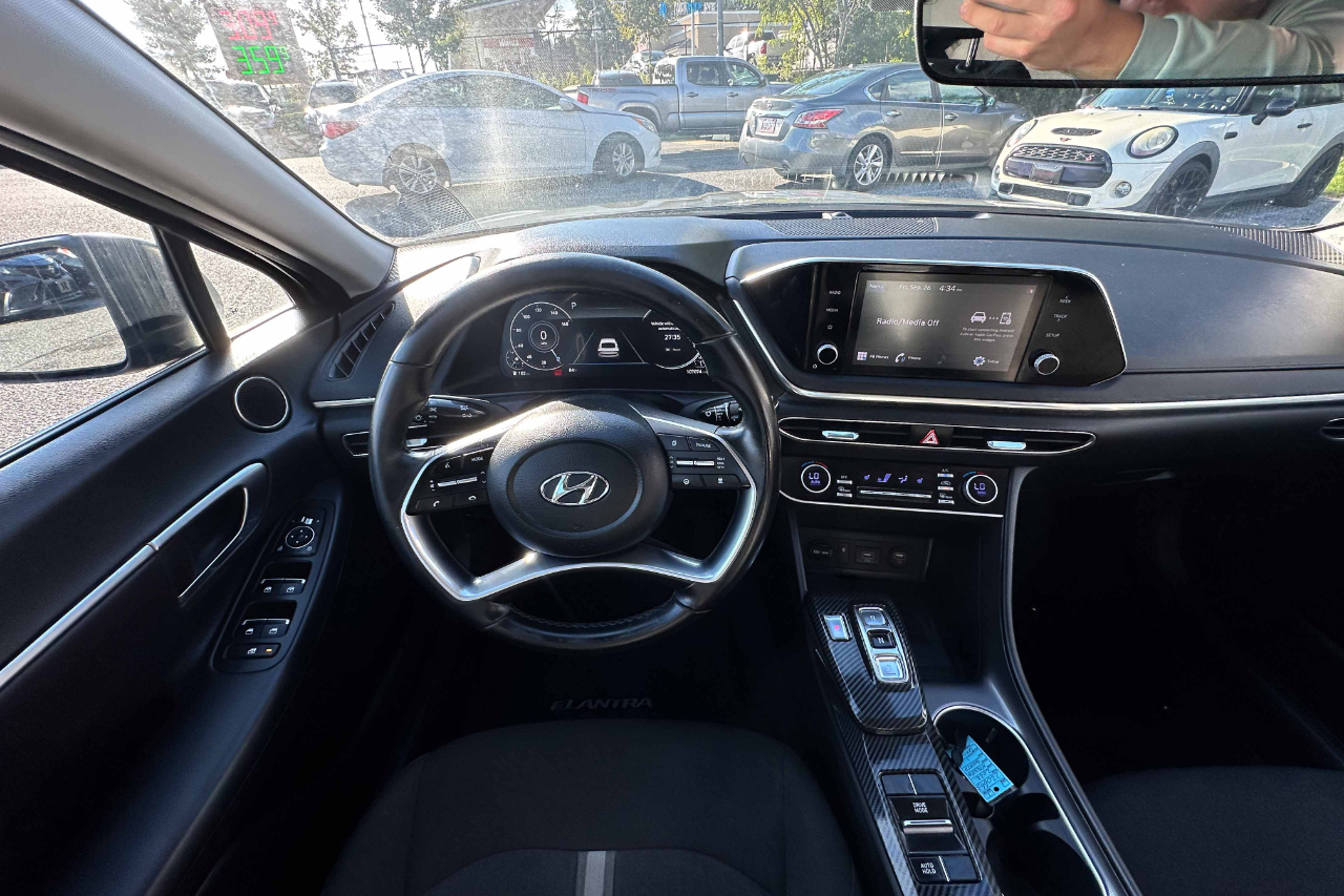 2022 Hyundai Sonata SEL Convenience N Line photo 9