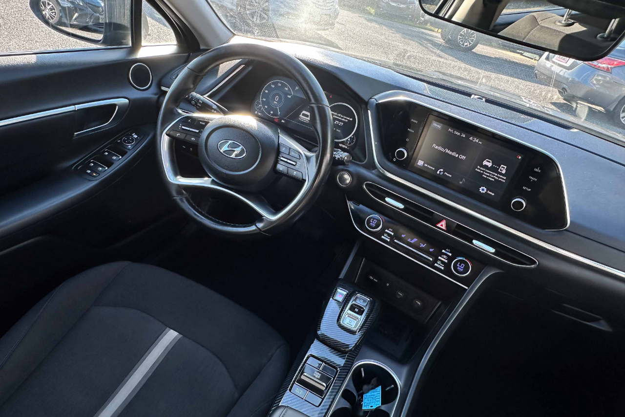 2022 Hyundai Sonata SEL Convenience N Line photo 11