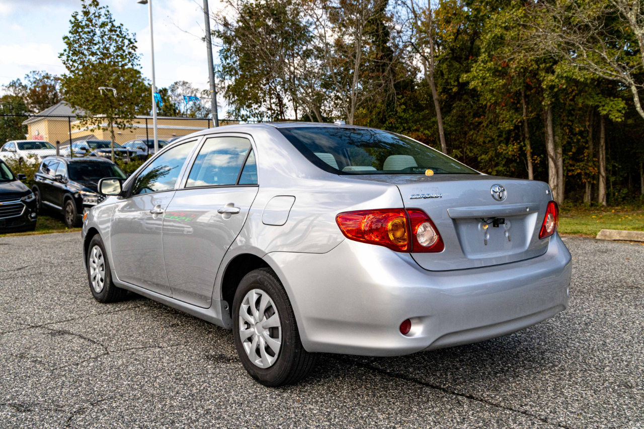 Toyota Corolla 4dr Sdn LE Auto (Natl) 2010