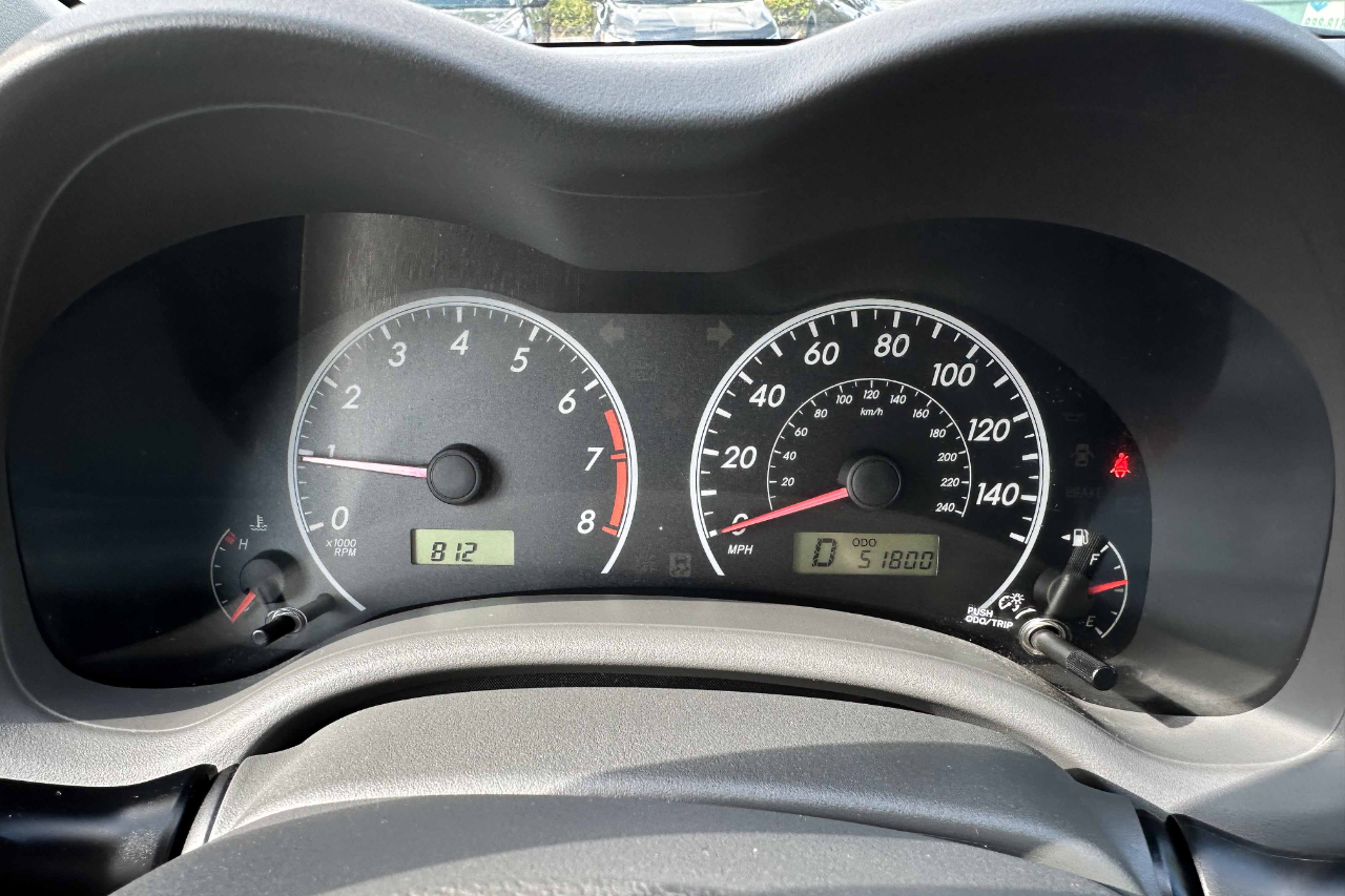 Toyota Corolla 4dr Sdn LE Auto (Natl) 2010