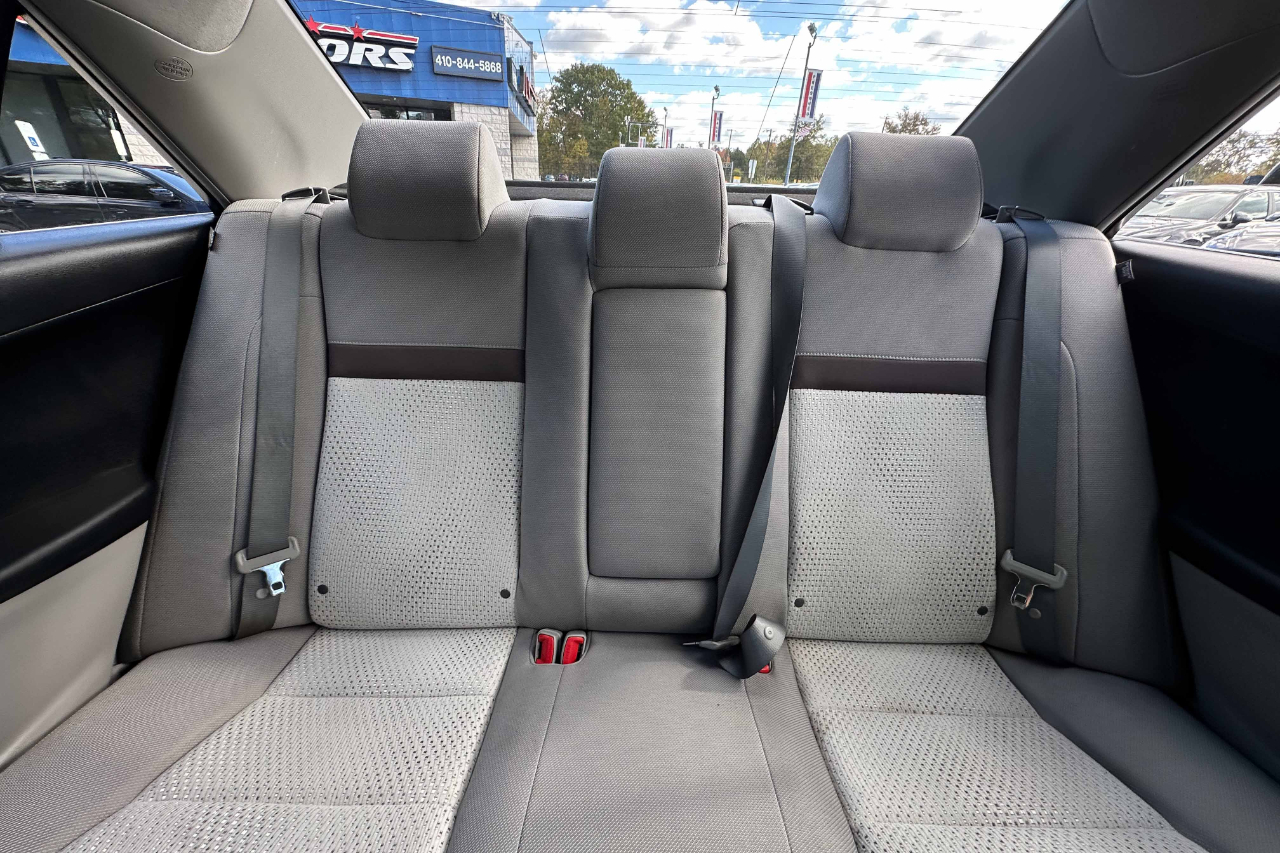 Toyota Camry 4dr Sdn I4 Auto SE Sport Limited Edition (Natl) 2012