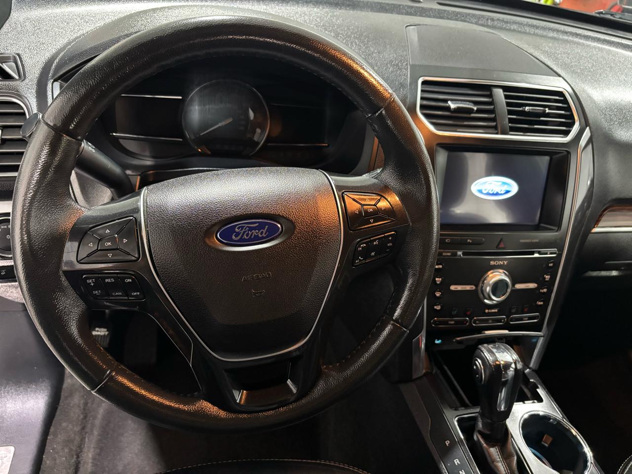 Ford Explorer Limited 4WD 2018