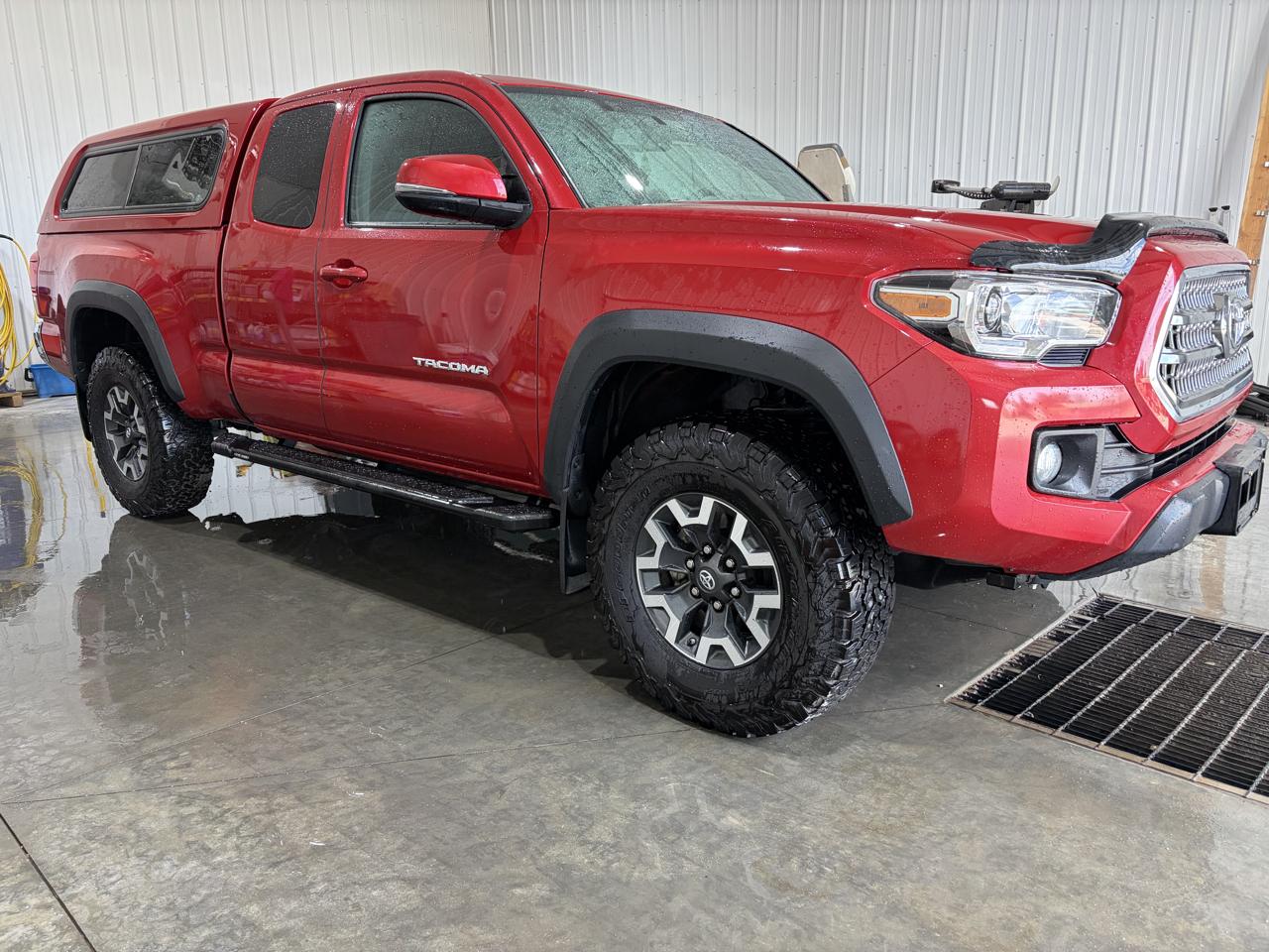 Toyota Tacoma SR5 Access Cab V6 6AT 4WD 2017