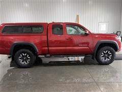 2017 Toyota Tacoma 