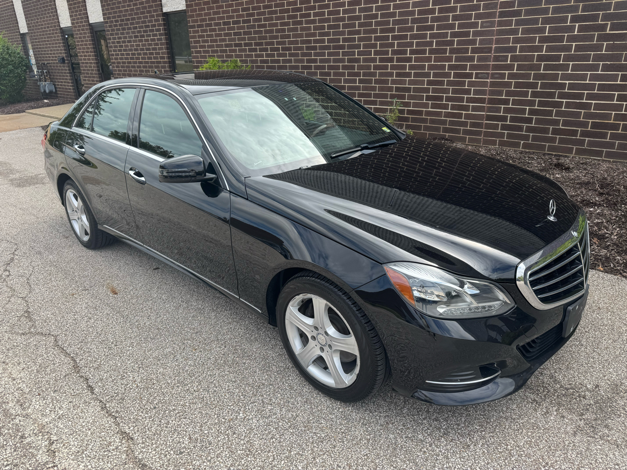 Mercedes-Benz E-Class 4dr Sdn E 350 Luxury 4MATIC 2014 Mercedes-Benz E-Class 4dr Sdn E 350 Luxury 4MATIC 2014