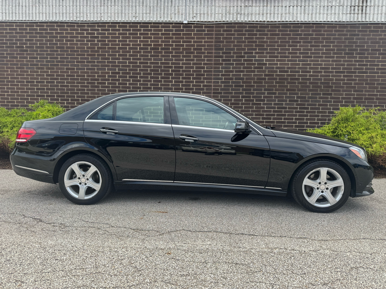 Mercedes-Benz E-Class 4dr Sdn E 350 Luxury 4MATIC 2014 Mercedes-Benz E-Class 4dr Sdn E 350 Luxury 4MATIC 2014