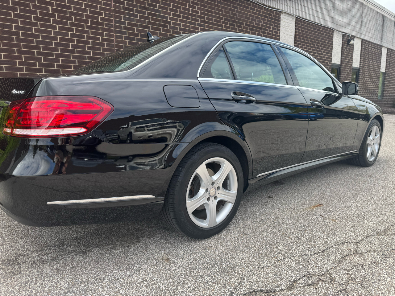 Mercedes-Benz E-Class 4dr Sdn E 350 Luxury 4MATIC 2014 Mercedes-Benz E-Class 4dr Sdn E 350 Luxury 4MATIC 2014