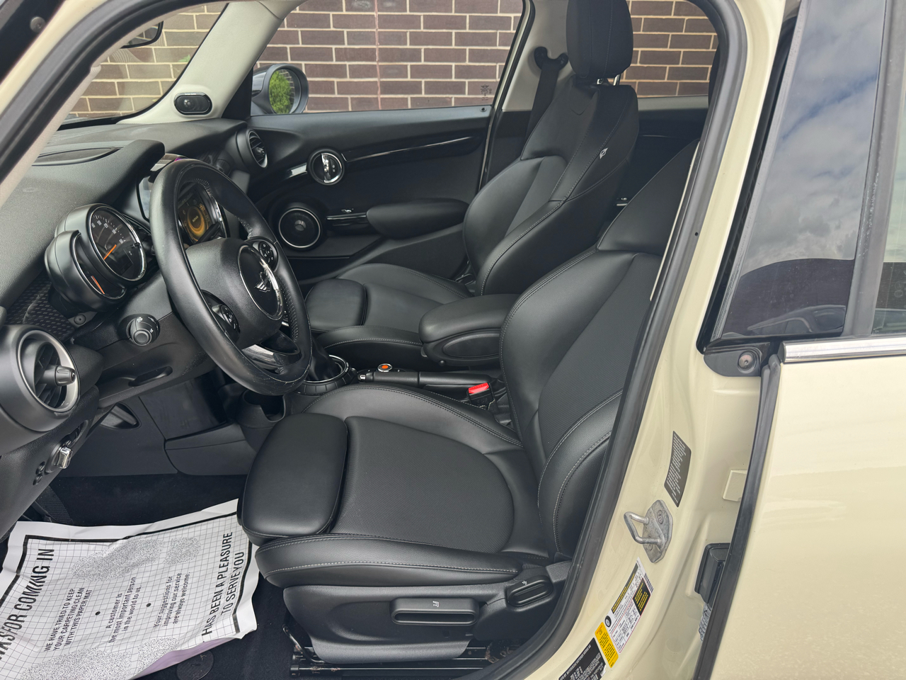 MINI Cooper Hardtop 4 Door 4dr HB S 2015 MINI Cooper Hardtop 4 Door 4dr HB S 2015