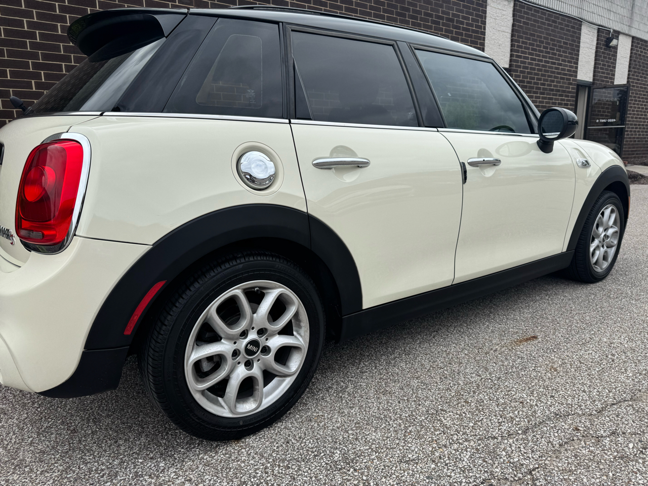 MINI Cooper Hardtop 4 Door 4dr HB S 2015 MINI Cooper Hardtop 4 Door 4dr HB S 2015