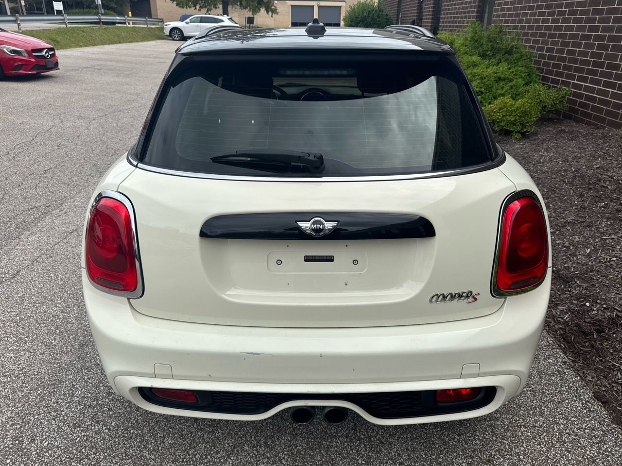 MINI Cooper Hardtop 4 Door 4dr HB S 2015 MINI Cooper Hardtop 4 Door 4dr HB S 2015