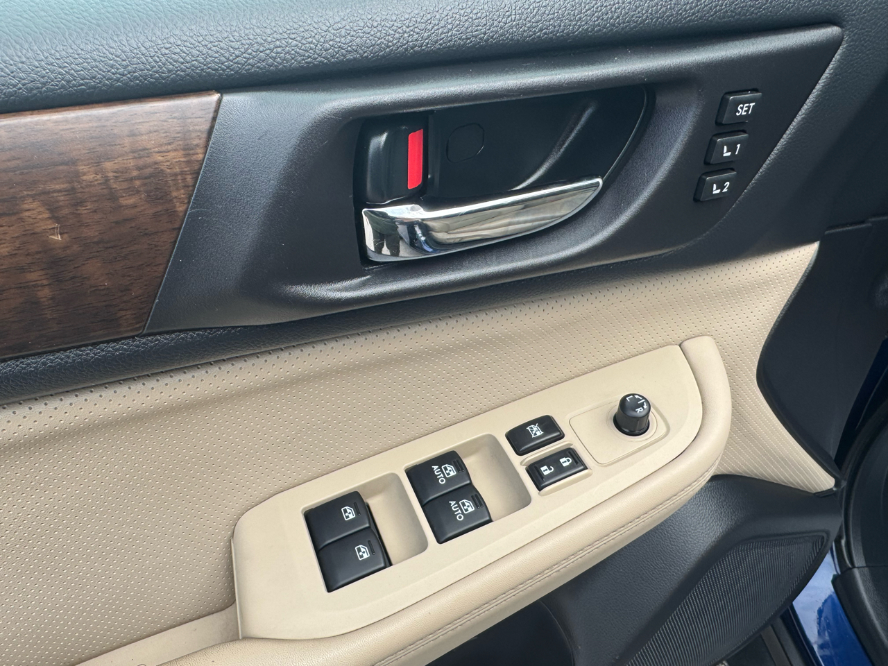 Subaru Outback 4dr Wgn 2.5i Limited 2015 Subaru Outback 4dr Wgn 2.5i Limited 2015