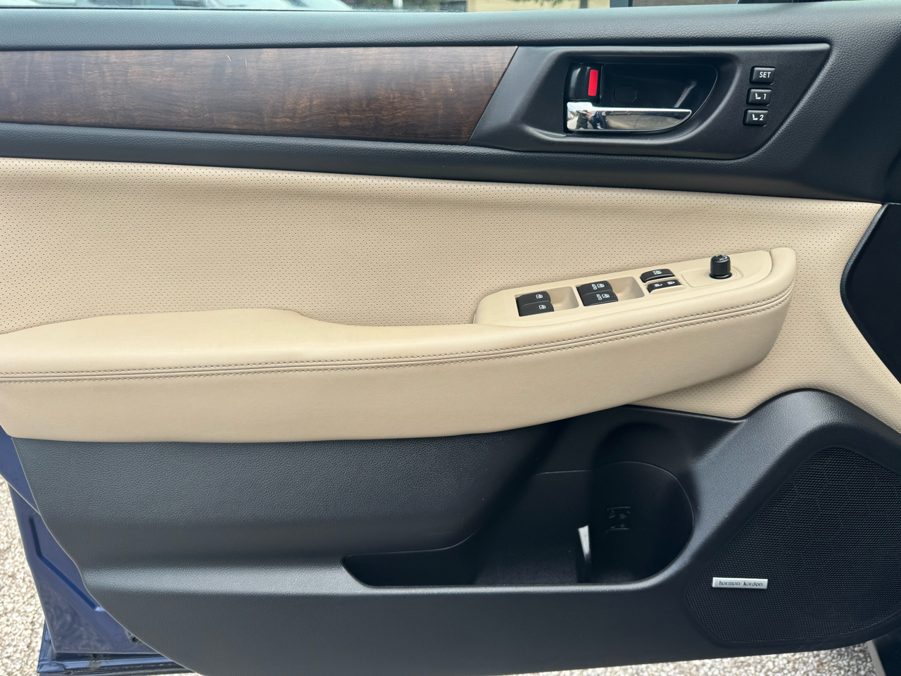 Subaru Outback 4dr Wgn 2.5i Limited 2015 Subaru Outback 4dr Wgn 2.5i Limited 2015