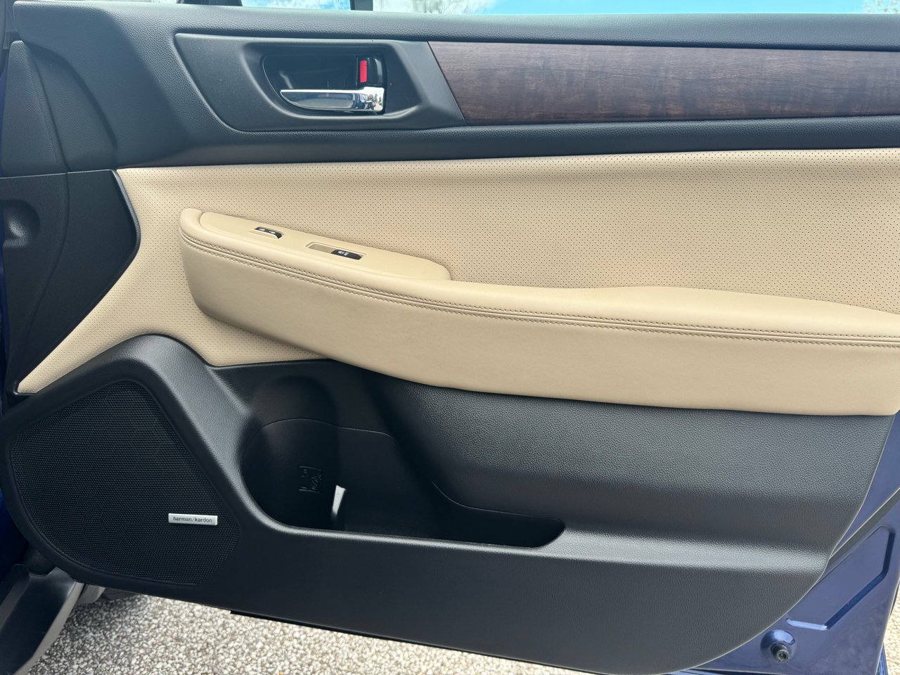 Subaru Outback 4dr Wgn 2.5i Limited 2015 Subaru Outback 4dr Wgn 2.5i Limited 2015