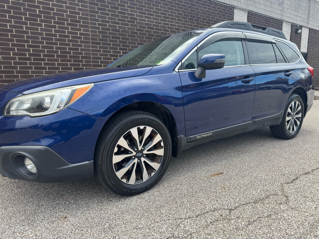 Subaru Outback 4dr Wgn 2.5i Limited 2015 Subaru Outback 4dr Wgn 2.5i Limited 2015
