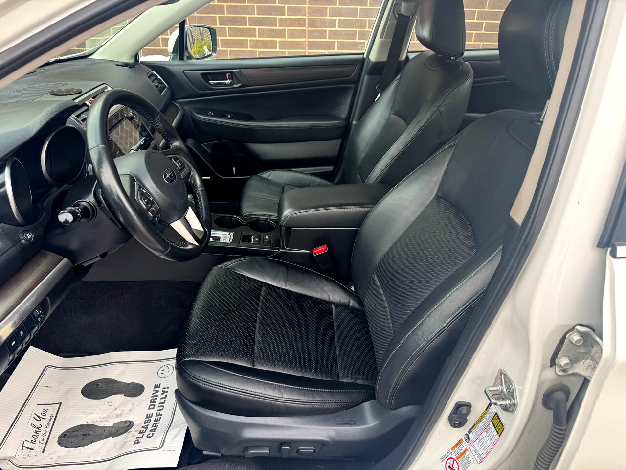 Subaru Legacy 4dr Sdn 2.5i Limited PZEV 2015