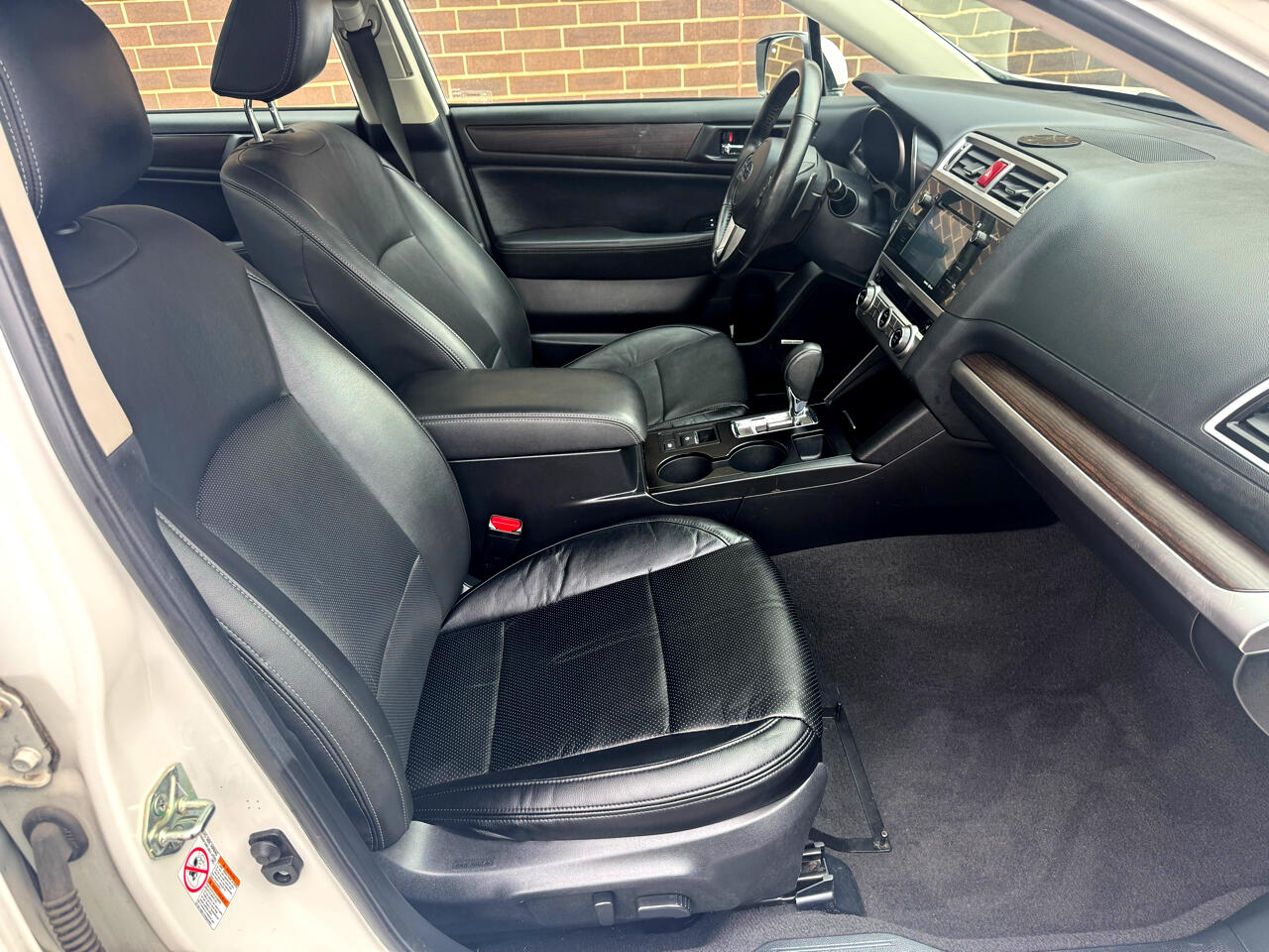 Subaru Legacy 4dr Sdn 2.5i Limited PZEV 2015