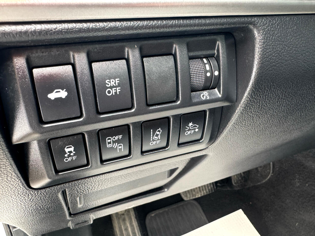 Subaru Legacy 4dr Sdn 2.5i Limited PZEV 2015