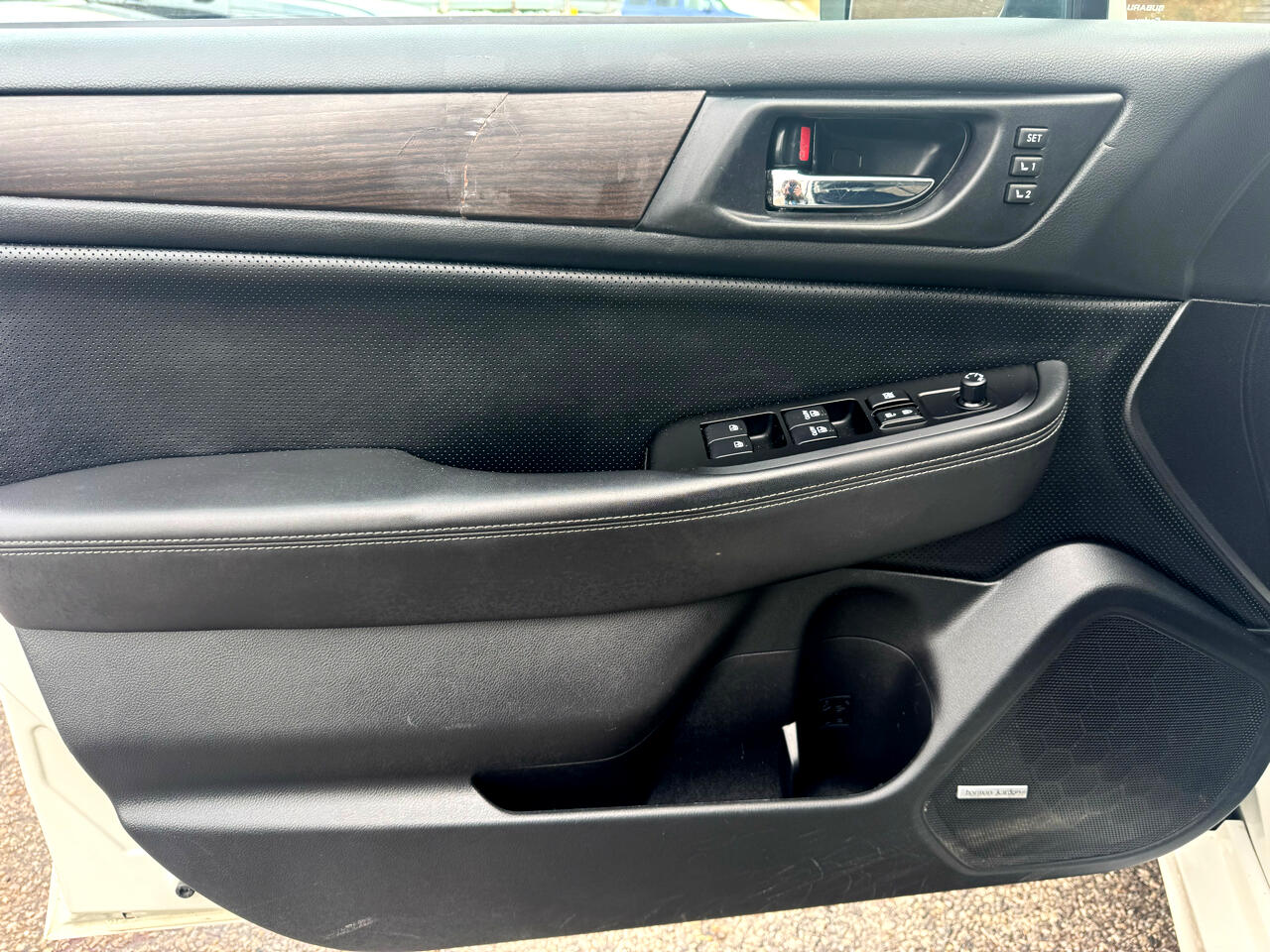 Subaru Legacy 4dr Sdn 2.5i Limited PZEV 2015