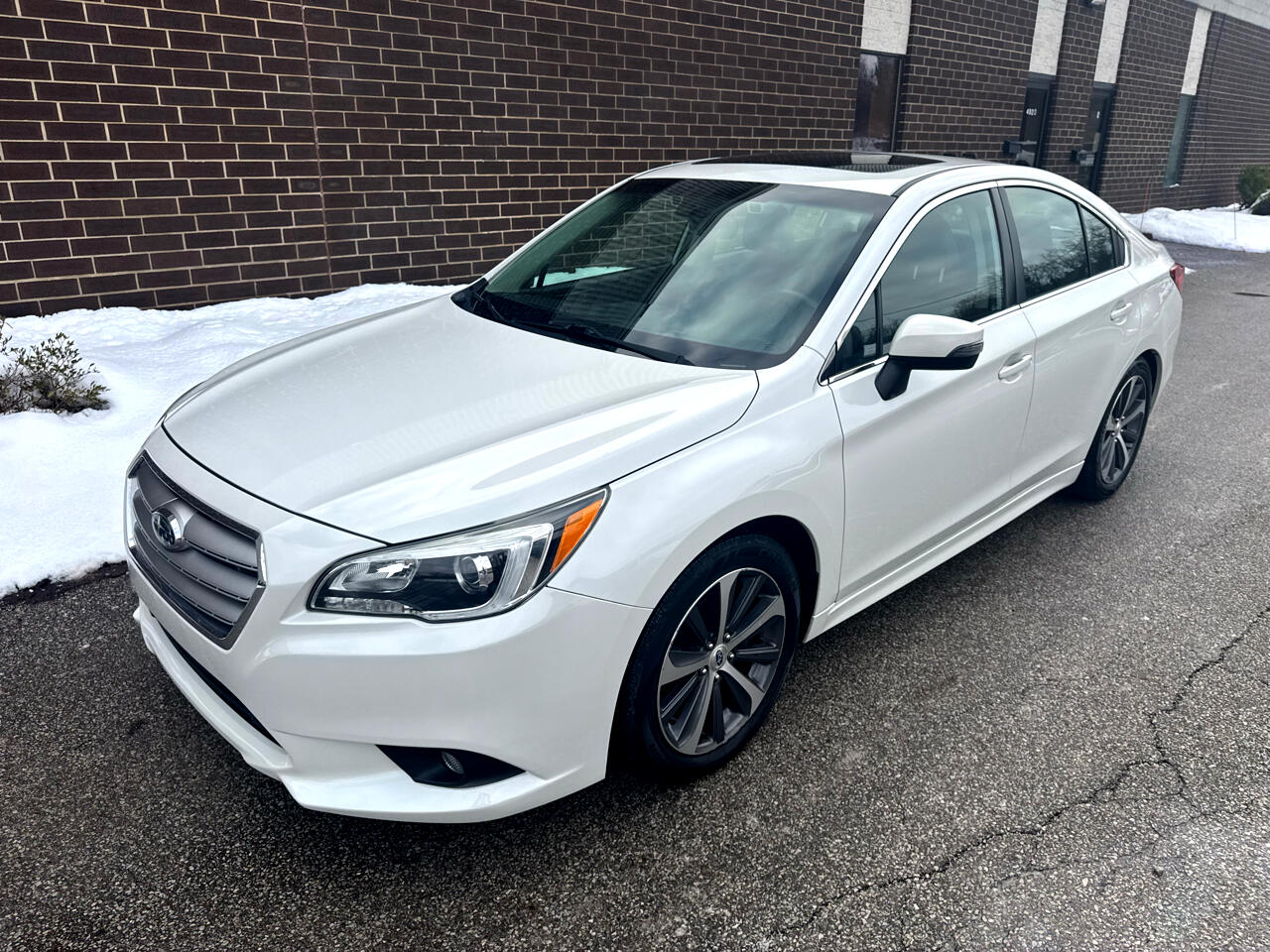 Subaru Legacy 4dr Sdn 2.5i Limited PZEV 2015