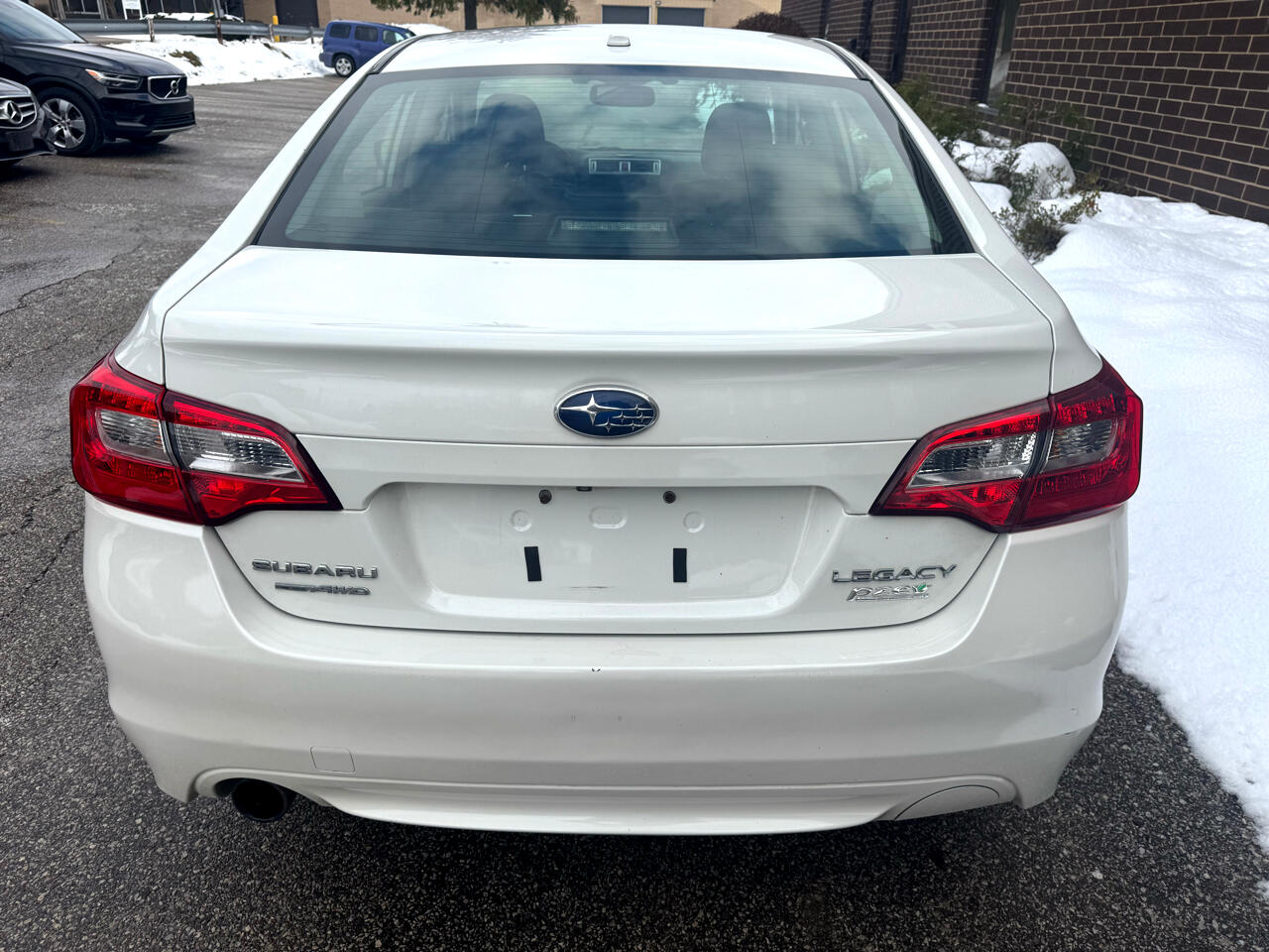 Subaru Legacy 4dr Sdn 2.5i Limited PZEV 2015