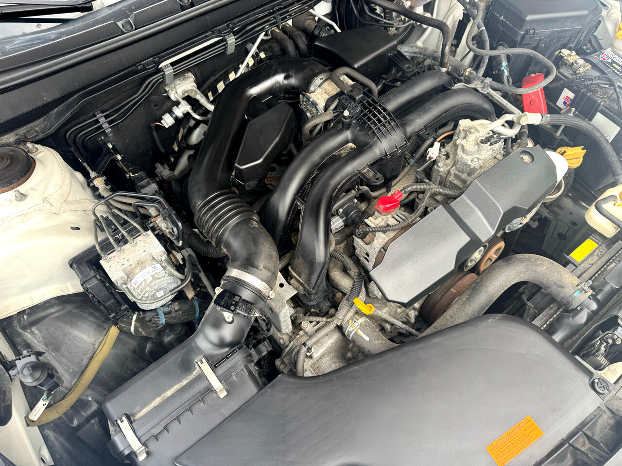 Subaru Legacy 4dr Sdn 2.5i Limited PZEV 2015