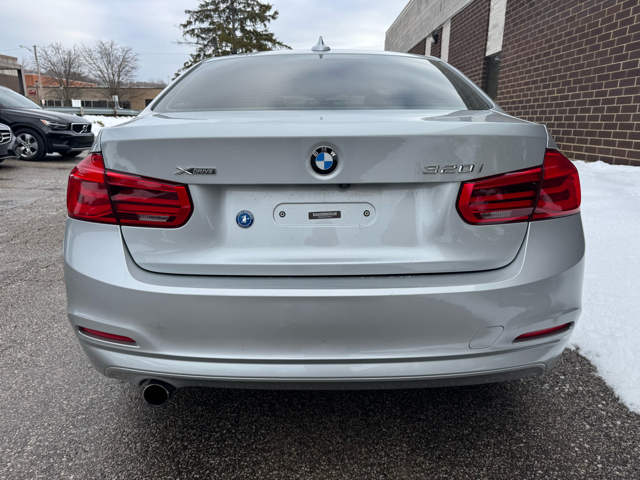 BMW 3 Series 320i xDrive Sedan 2018