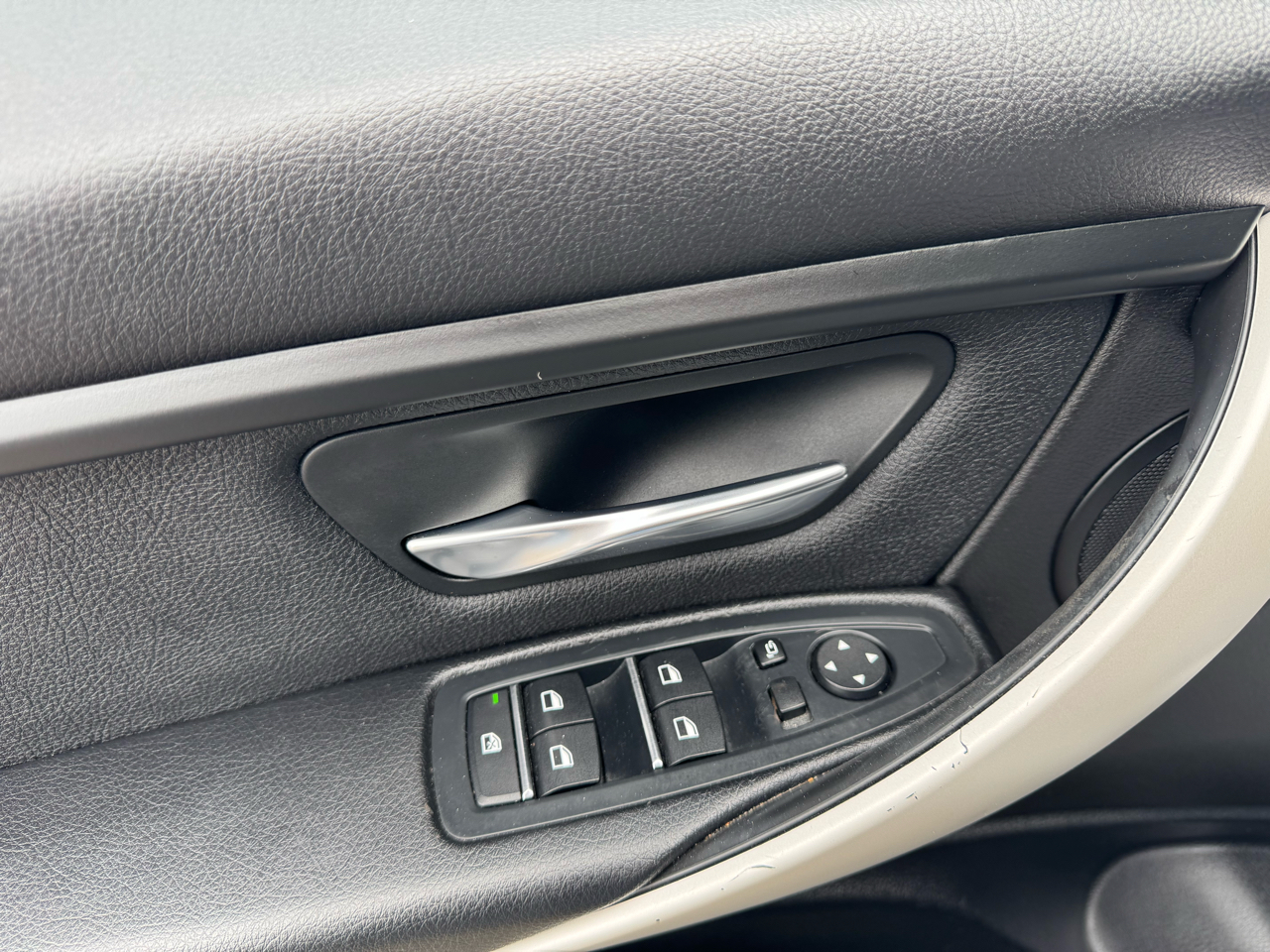 BMW 3 Series 320i xDrive Sedan 2018