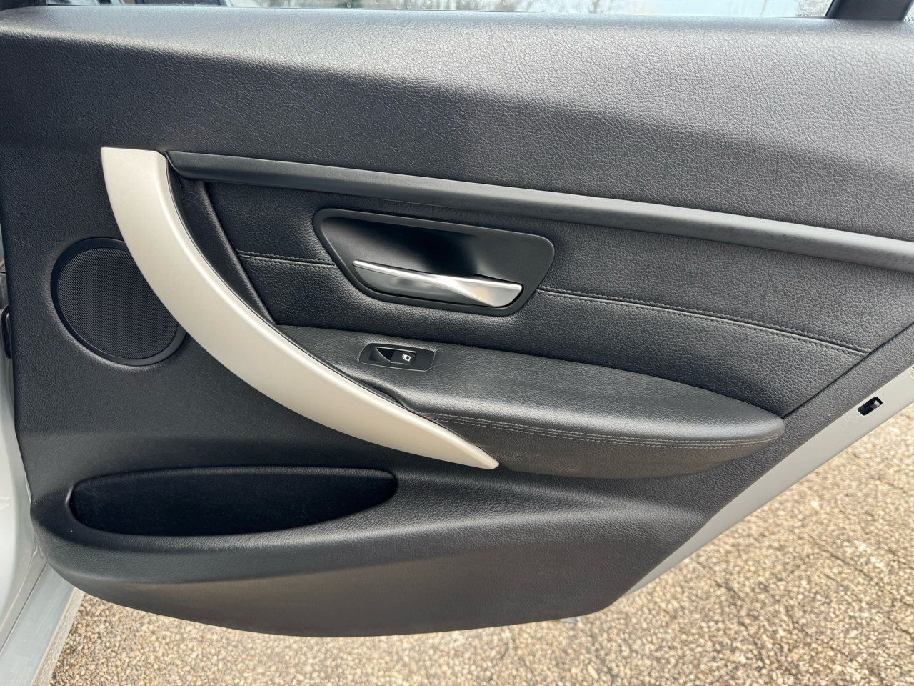 BMW 3 Series 320i xDrive Sedan 2018