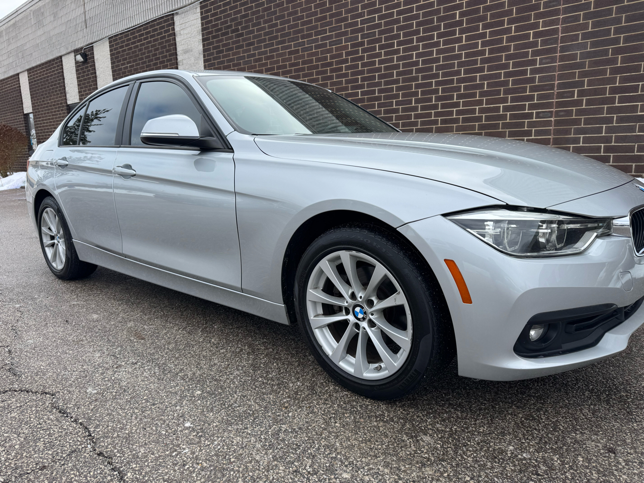 BMW 3 Series 320i xDrive Sedan 2018