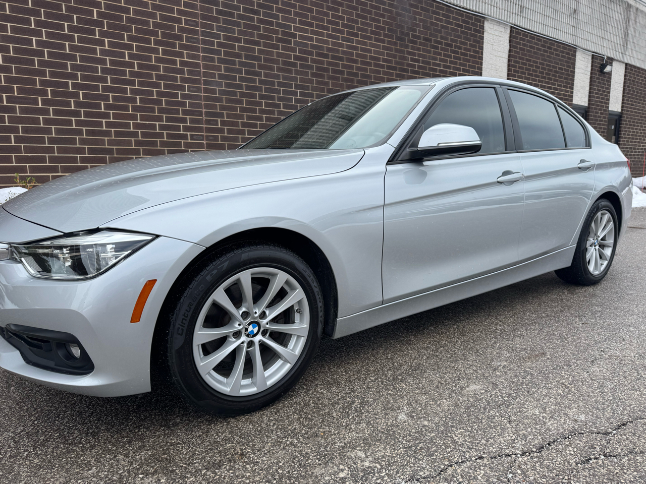 BMW 3 Series 320i xDrive Sedan 2018