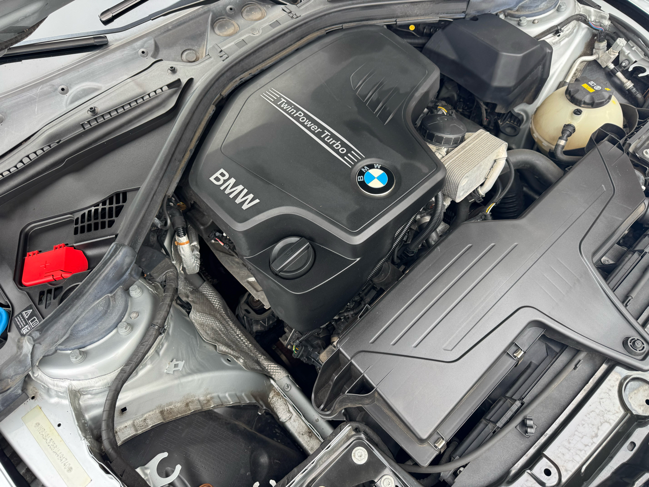 BMW 3 Series 320i xDrive Sedan 2018