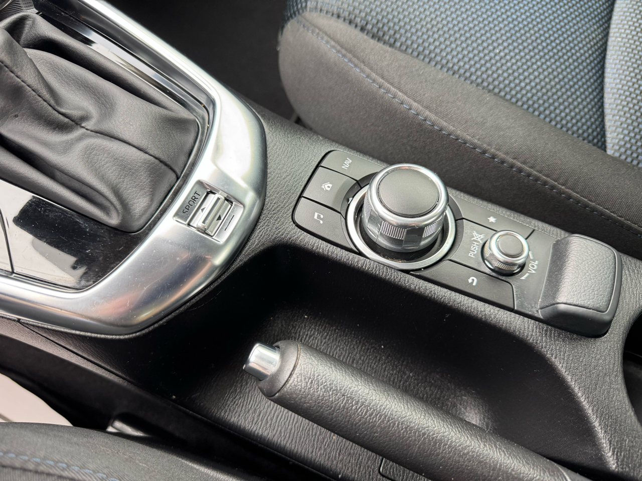 Toyota Yaris iA Auto (Natl) 2018