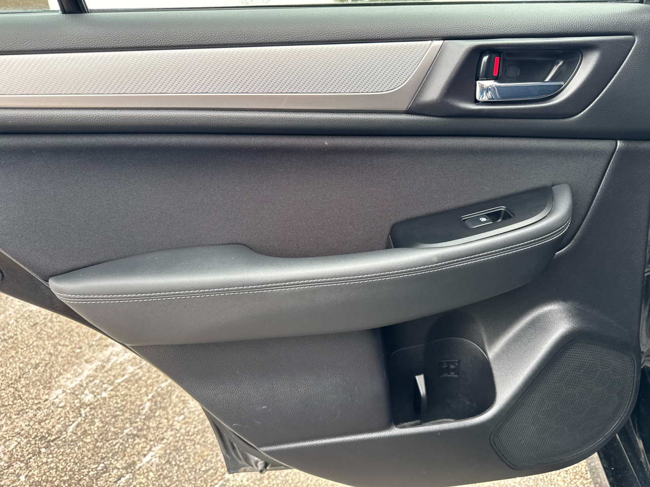 Subaru Legacy 4dr Sdn 2.5i Premium PZEV 2016