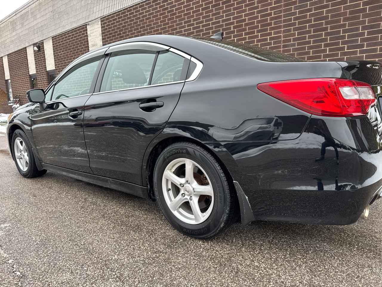 Subaru Legacy 4dr Sdn 2.5i Premium PZEV 2016