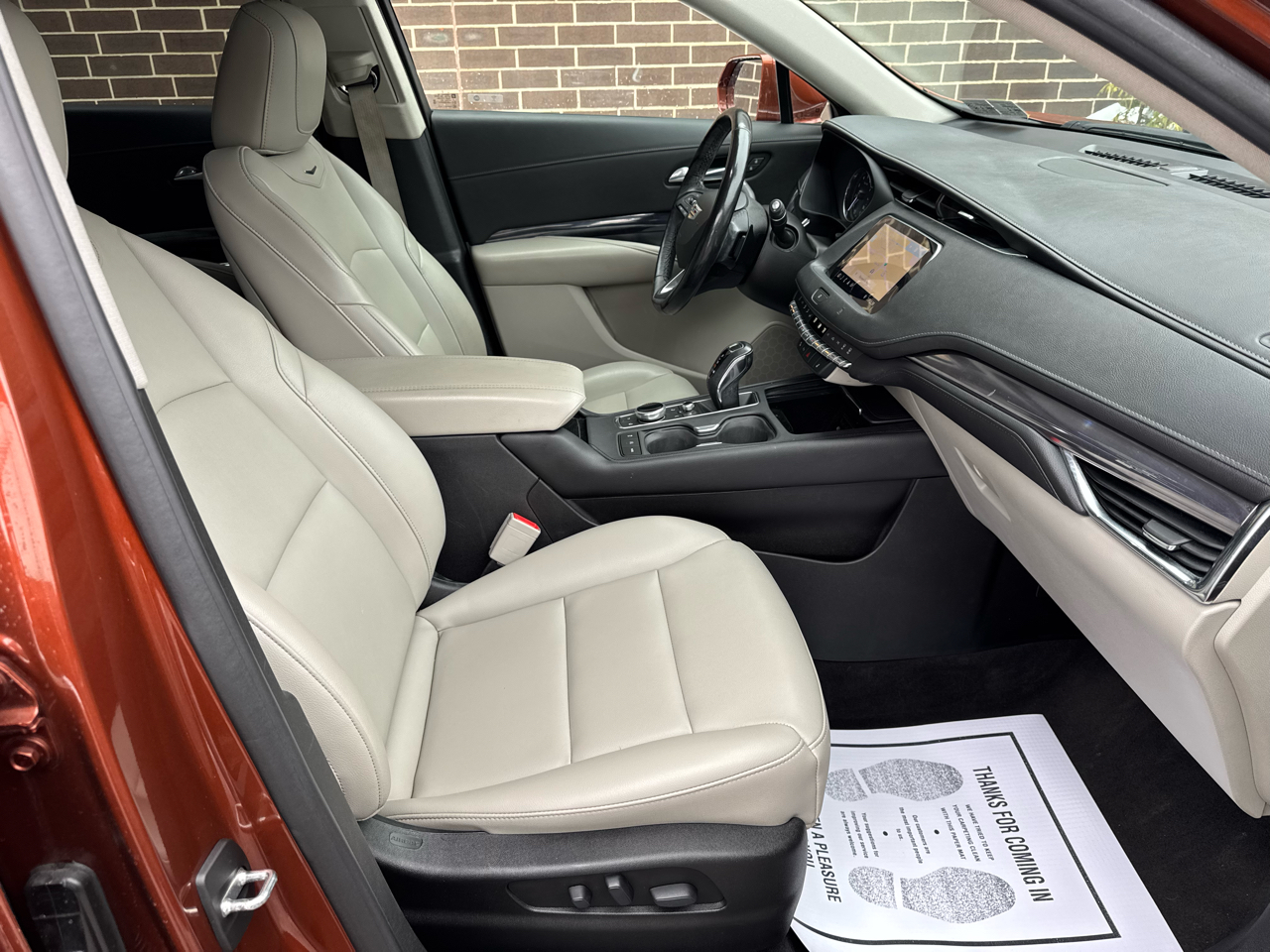 Cadillac XT4 AWD 4dr Luxury 2019