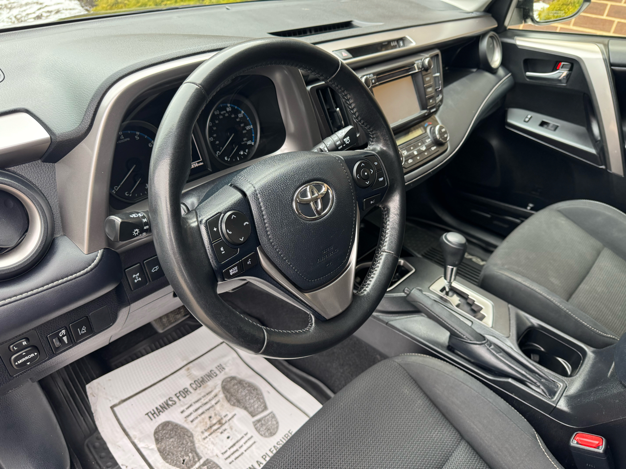 Toyota RAV4 XLE AWD (Natl) 2018
