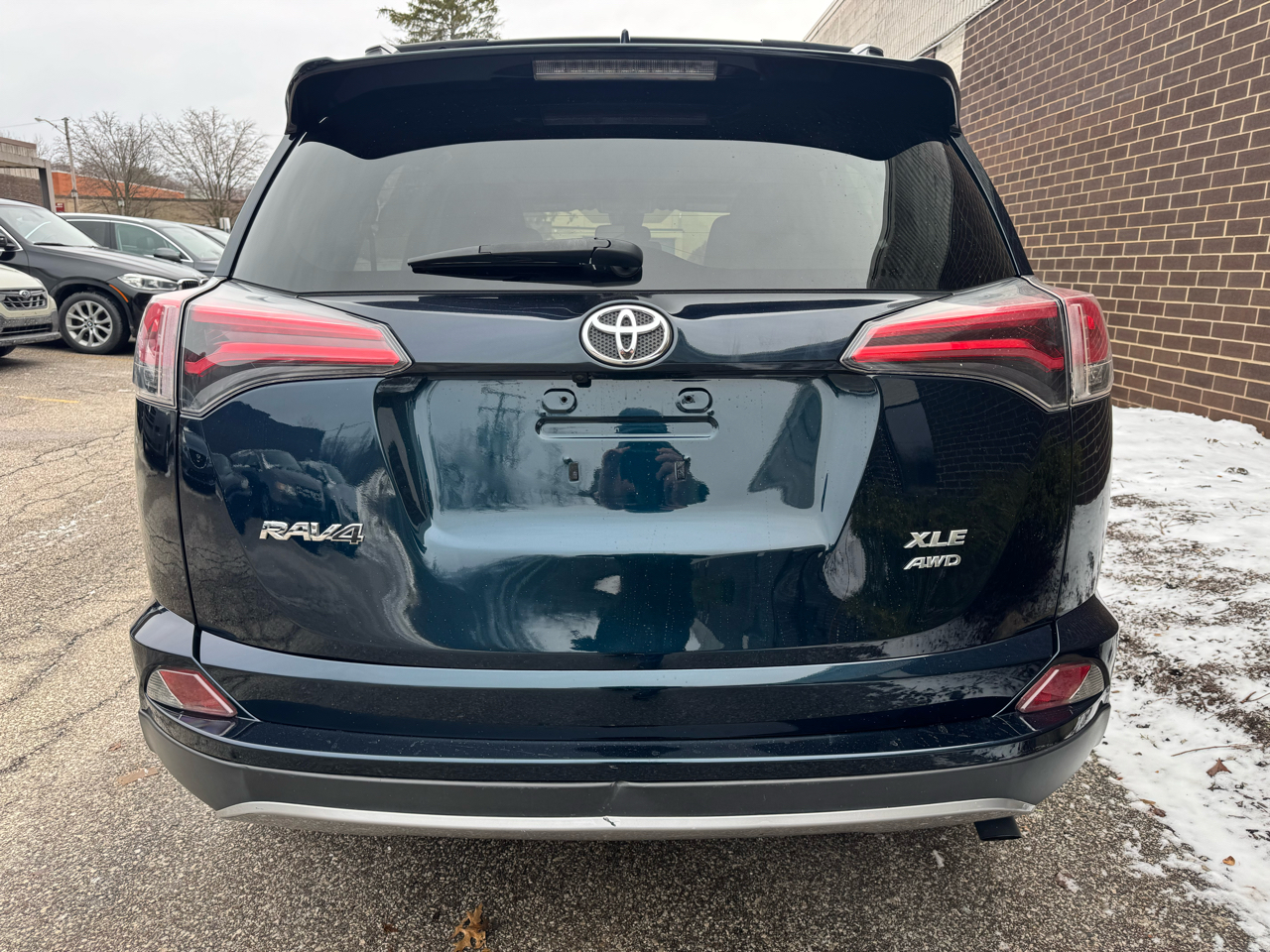 Toyota RAV4 XLE AWD (Natl) 2018