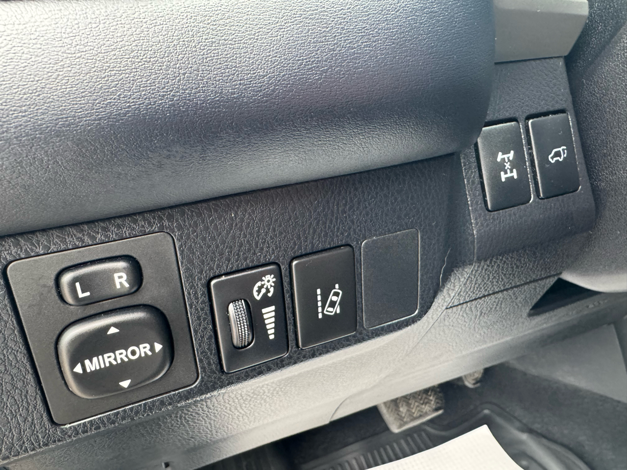 Toyota RAV4 XLE AWD (Natl) 2018